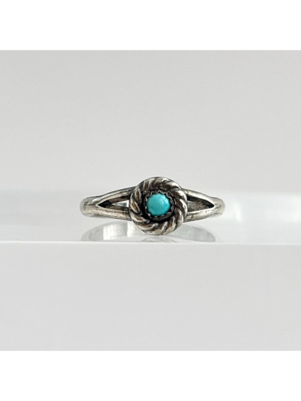 Sleeping Beauty Turquoise Southwest Style Sterling Silver 925 Vintage Ring - Picture 2 of 13
